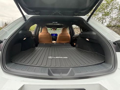New 2026 Lexus UX 300h AWD image 22