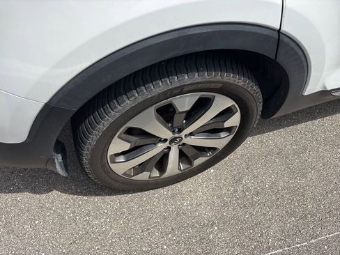 Certified 2021 Kia Telluride EX w/ EX Premium Package AWD/4WD image 8