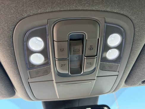 Used 2020 Hyundai Santa Fe SEL FWD image 16