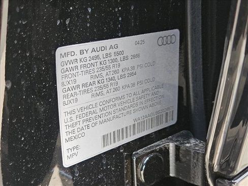 Used 2025 Audi Q5 Premium Plus w/ Premium Plus image 17