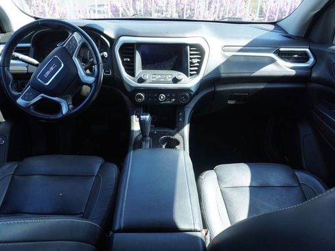 Used 2019 GMC Acadia SLT w/ Black Edition FWD image 8