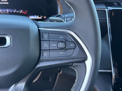 New 2026 Jeep Grand Cherokee Laredo image 29