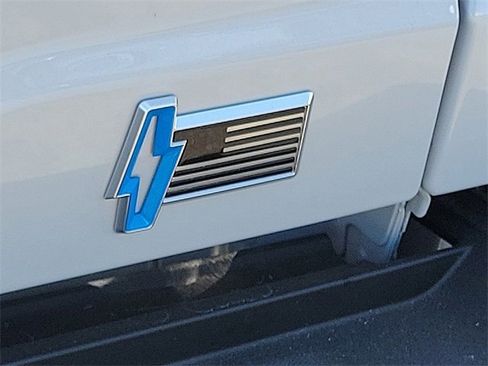 New 2025 Ford F150 Lightning XLT image 18