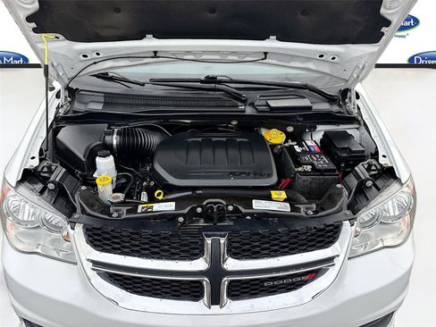 Used 2019 Dodge Grand Caravan SE image 31