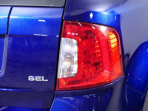 Used 2011 Ford Edge SEL w/ 201A Rapid Spec Order Code FWD image 17