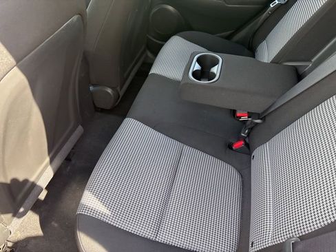 Used 2022 Hyundai Kona SE image 28