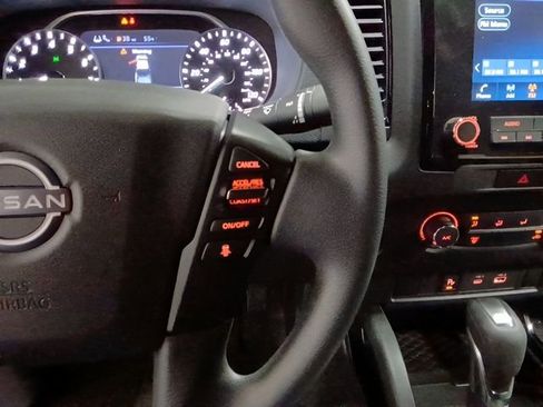 Certified 2023 Nissan Frontier SV w/ Midnight Edition Package AWD/4WD image 15