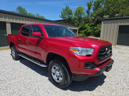 Certified 2019 Toyota Tacoma SR w/ SR Convenience Package AWD/4WD image 8