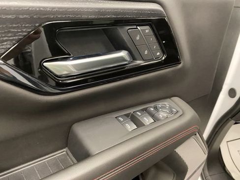 Used 2025 GMC Yukon XL AT4 Ultimate AWD/4WD image 14