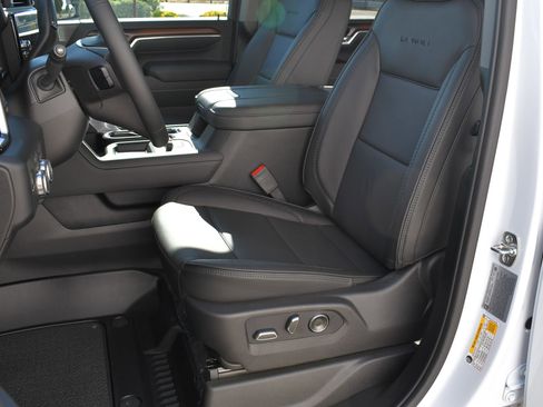 New 2026 GMC Sierra 2500 Denali w/ Denali Reserve Package image 27