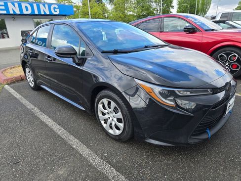 Used 2023 Toyota Corolla LE FWD image 4