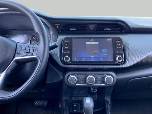 Used 2023 Nissan Kicks SV FWD image 7