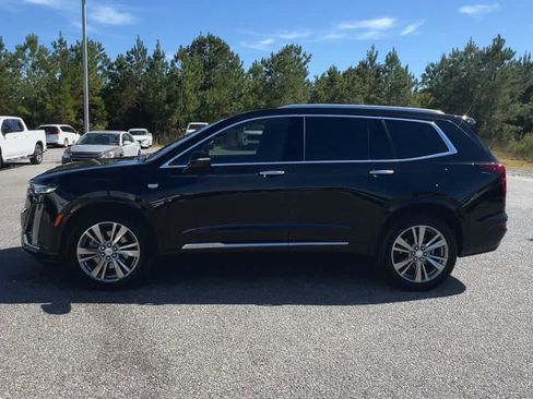 Used 2025 Cadillac XT6 Premium Luxury image 5