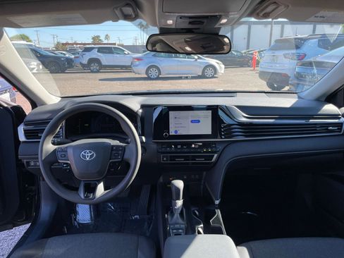 Used 2025 Toyota Camry LE image 32