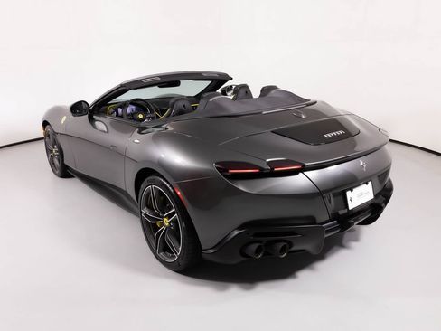 Used 2025 Ferrari Roma Spider RWD image 21