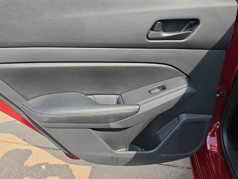 Used 2025 Nissan Altima 2.5 SV FWD image 21