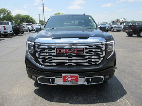 Certified 2025 GMC Sierra 1500 Denali w/ Denali Reserve Package AWD/4WD image 14
