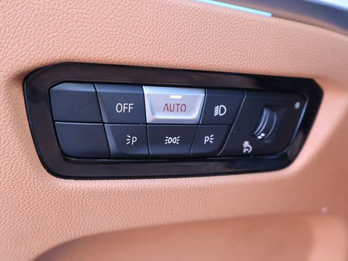 Used 2024 BMW 430i Convertible w/ Convenience Package image 21