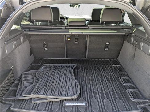 Certified 2026 Land Rover Range Rover Velar Dynamic SE image 6