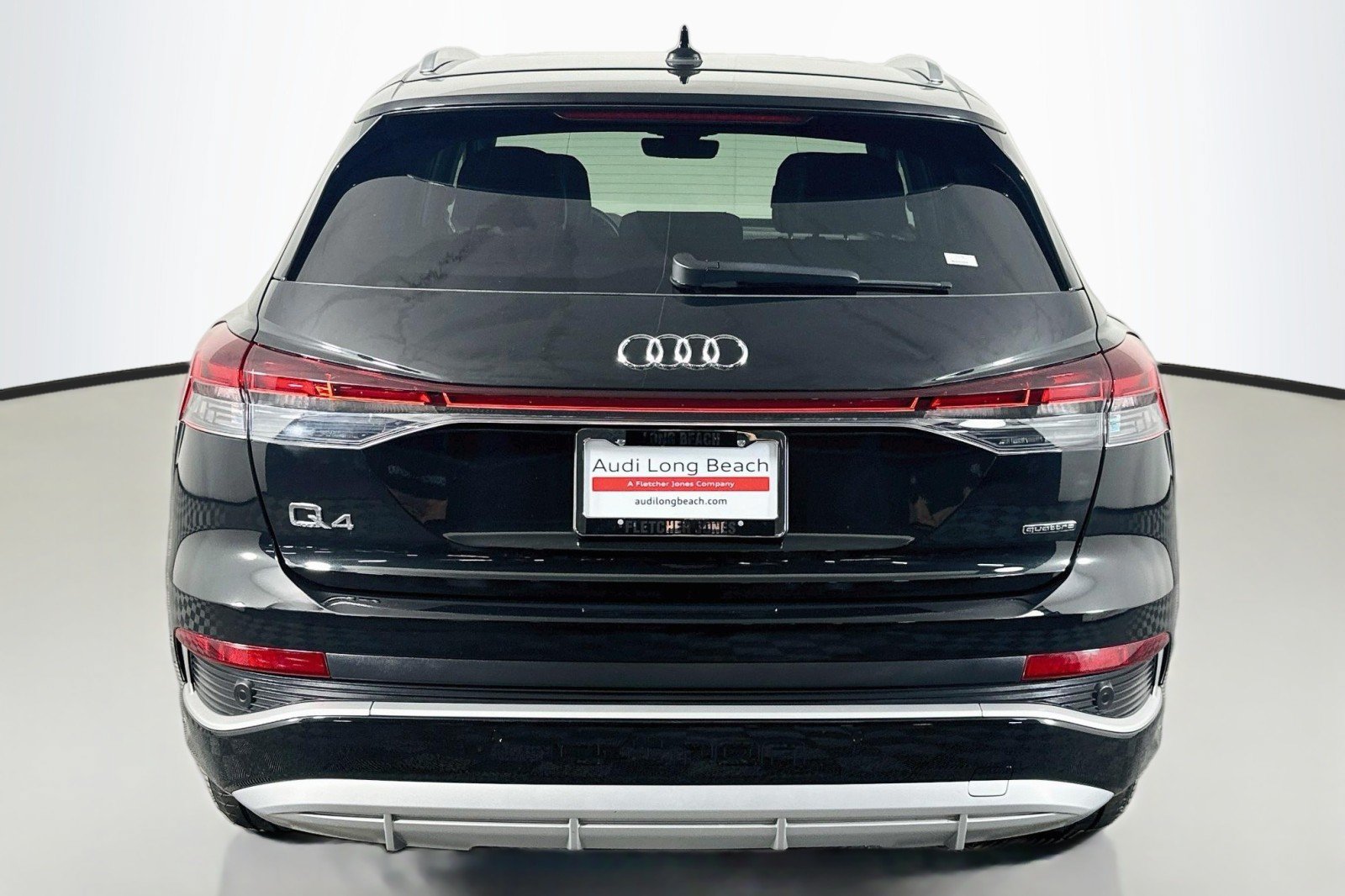 Used 2023 Audi Q4 e-tron Premium Plus w/ Premium Plus AWD/4WD image 3