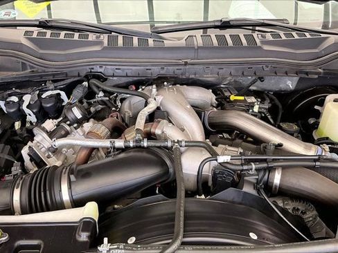 Used 2021 Ford F250 Lariat AWD/4WD image 9