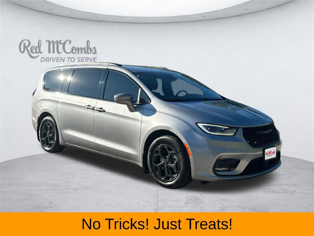 Used 2021 Chrysler Pacifica Touring w/ S Appearance Package FWD image 3
