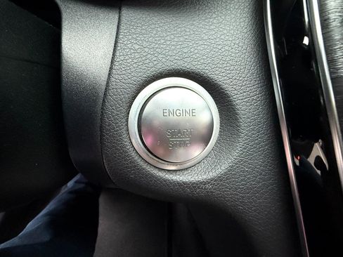 Used 2017 Mercedes-Benz C 300 Sedan image 18