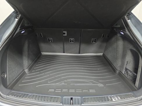 Certified 2026 Porsche Macan AWD/4WD image 25