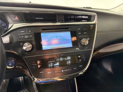 Used 2013 Toyota Avalon XLE Touring FWD image 16
