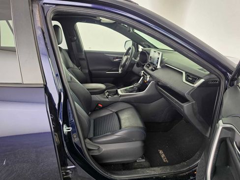 Used 2019 Toyota RAV4 XSE w/ XSE Weather Package AWD/4WD image 10