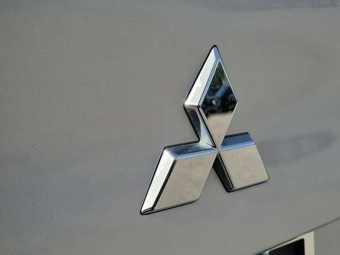 Used 2024 Mitsubishi Outlander SE AWD/4WD image 8