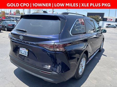 Used 2023 Toyota Sienna XLE w/ XLE Plus Package FWD image 5