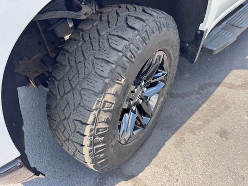 Used 2020 Chevrolet Silverado 1500 LT Trail Boss AWD/4WD image 39