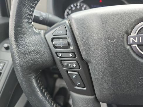 Used 2022 Nissan Frontier SV image 21