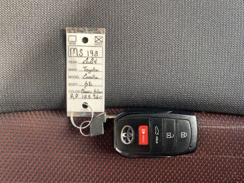 Used 2024 Toyota Corolla SE image 37