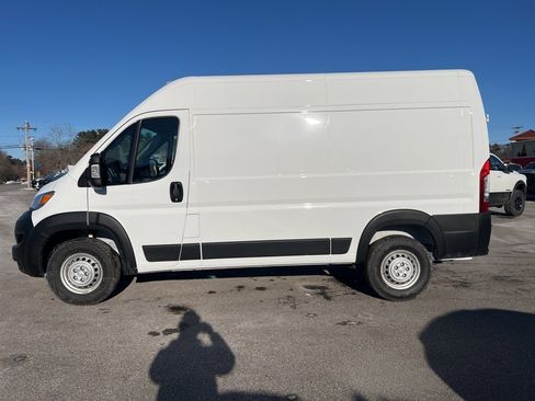 New 2026 RAM ProMaster 2500 image 4