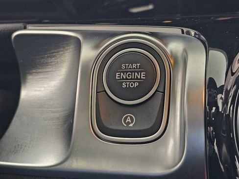 Certified 2025 Mercedes-Benz GLB 250 image 29