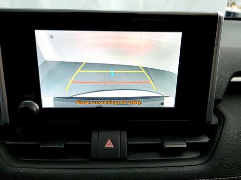 Used 2023 Toyota RAV4 AWD Hybrid image 31