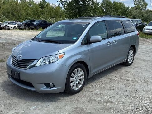 Used 2012 Toyota Sienna XLE w/ XLE Navigation Pkg AWD/4WD image 1