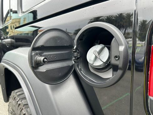 Used 2023 Jeep Wrangler Unlimited w/ Sun & Screen Package image 71