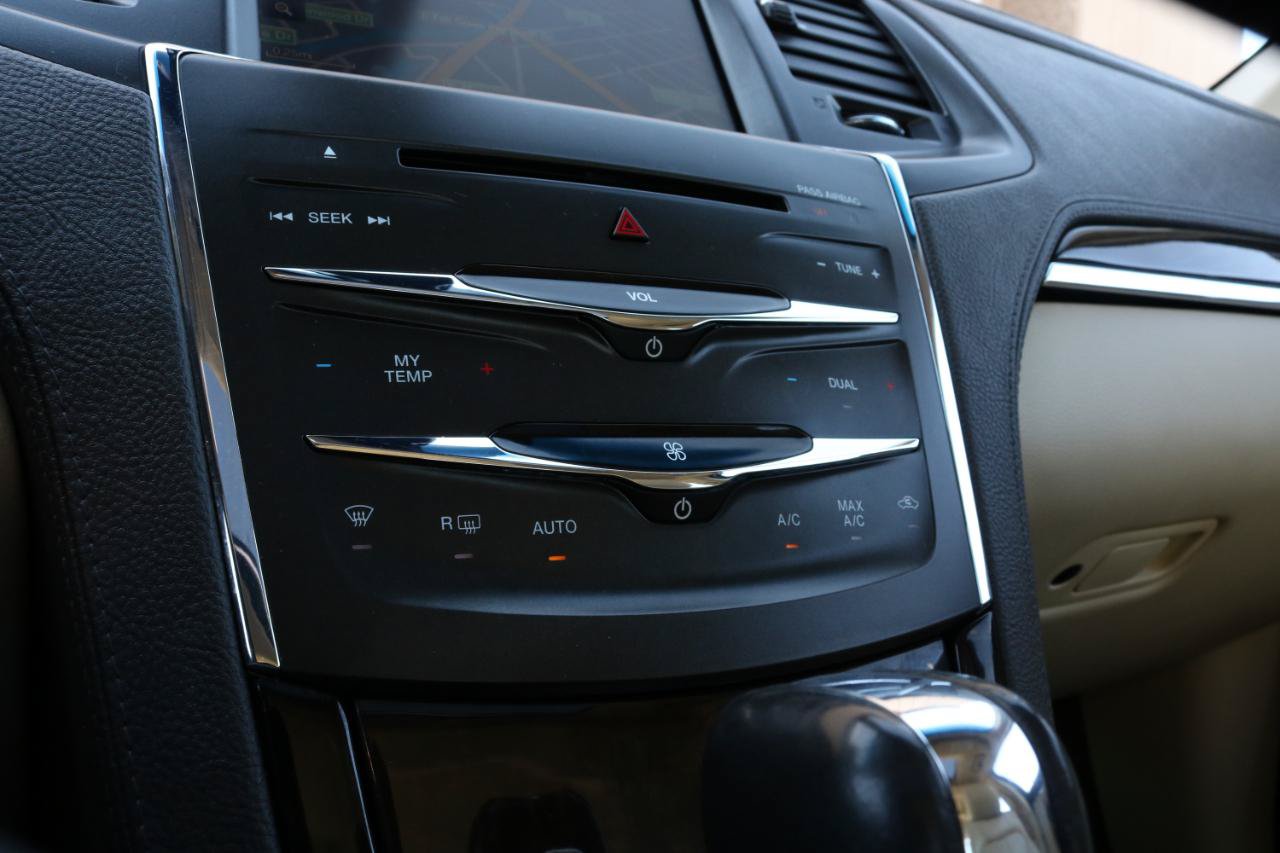 Used 2015 Lincoln MKS AWD w/ Equipment Group 201A image 27