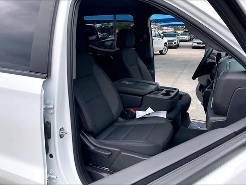 Used 2024 Chevrolet Silverado 1500 LT image 8