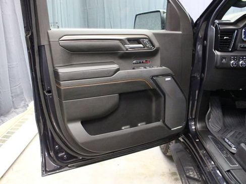 Used 2024 GMC Sierra 1500 AT4 w/ Technology Package AWD/4WD image 38