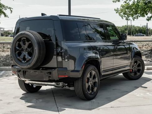 New 2026 Land Rover Defender 110 X AWD/4WD image 9