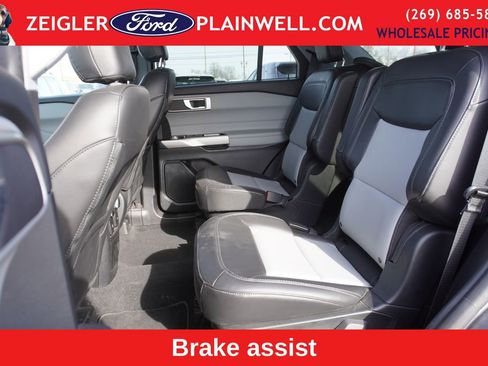 Used 2023 Ford Explorer XLT w/ Equipment Group 202A image 12