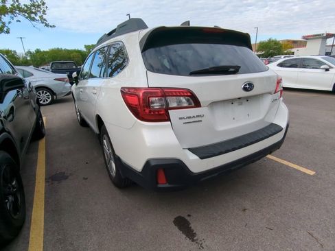 Used 2018 Subaru Outback 2.5i Premium AWD/4WD image 4