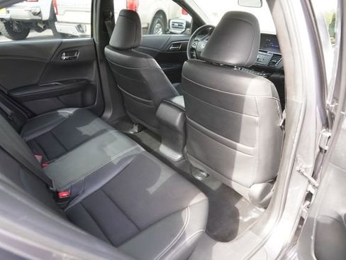 Used 2016 Honda Accord Sport image 14