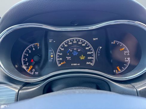 Used 2019 Jeep Grand Cherokee Altitude image 12