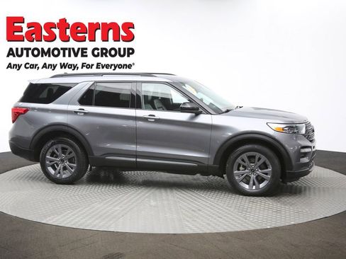 Used 2022 Ford Explorer XLT w/ Equipment Group 202A image 47
