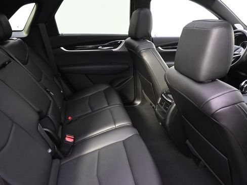 Certified 2025 Cadillac XT5 Premium Luxury image 18